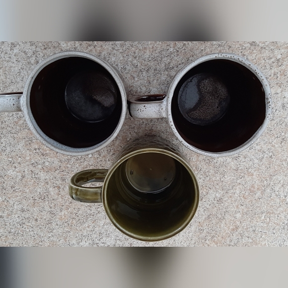 * 3 Vintage Mugs - Picture 3 of 5